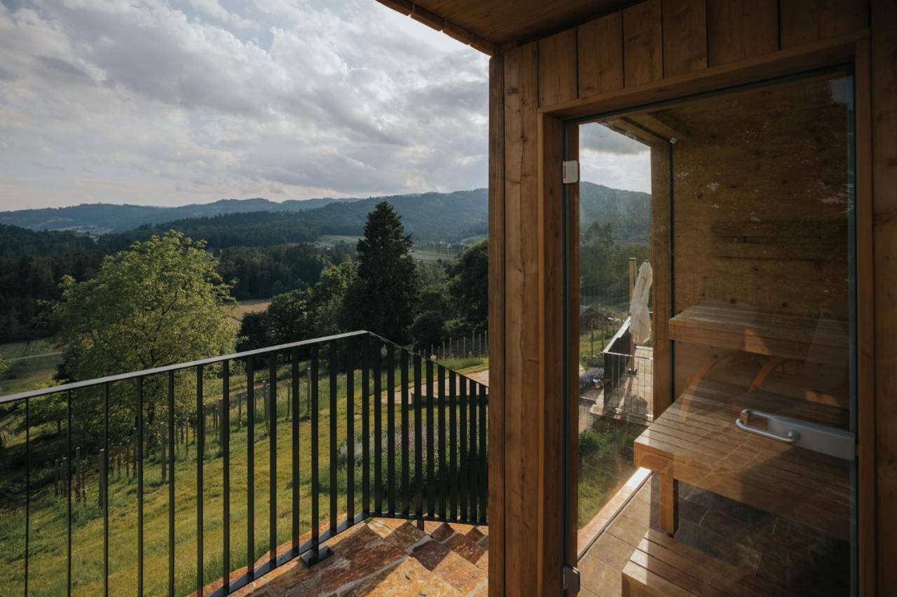 Am Wildbachberg - Luxus Ferienhaeuser Mit Infinitypool, Privatsauna Und Weinkeller Дойчландсберґ Екстер'єр фото